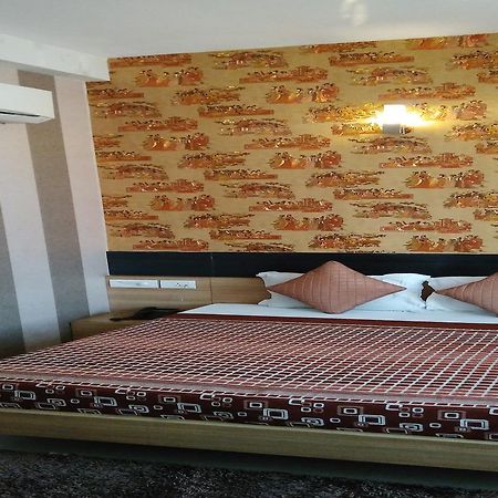 Hotel Desire Hisār Esterno foto