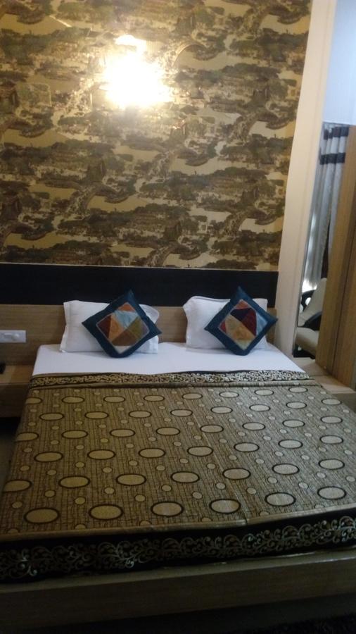Hotel Desire Hisār Esterno foto