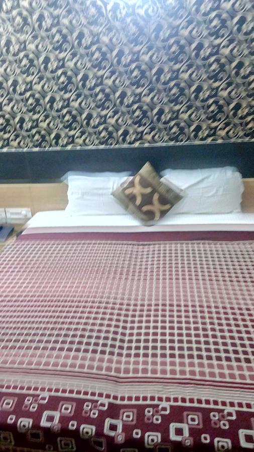 Hotel Desire Hisār Esterno foto