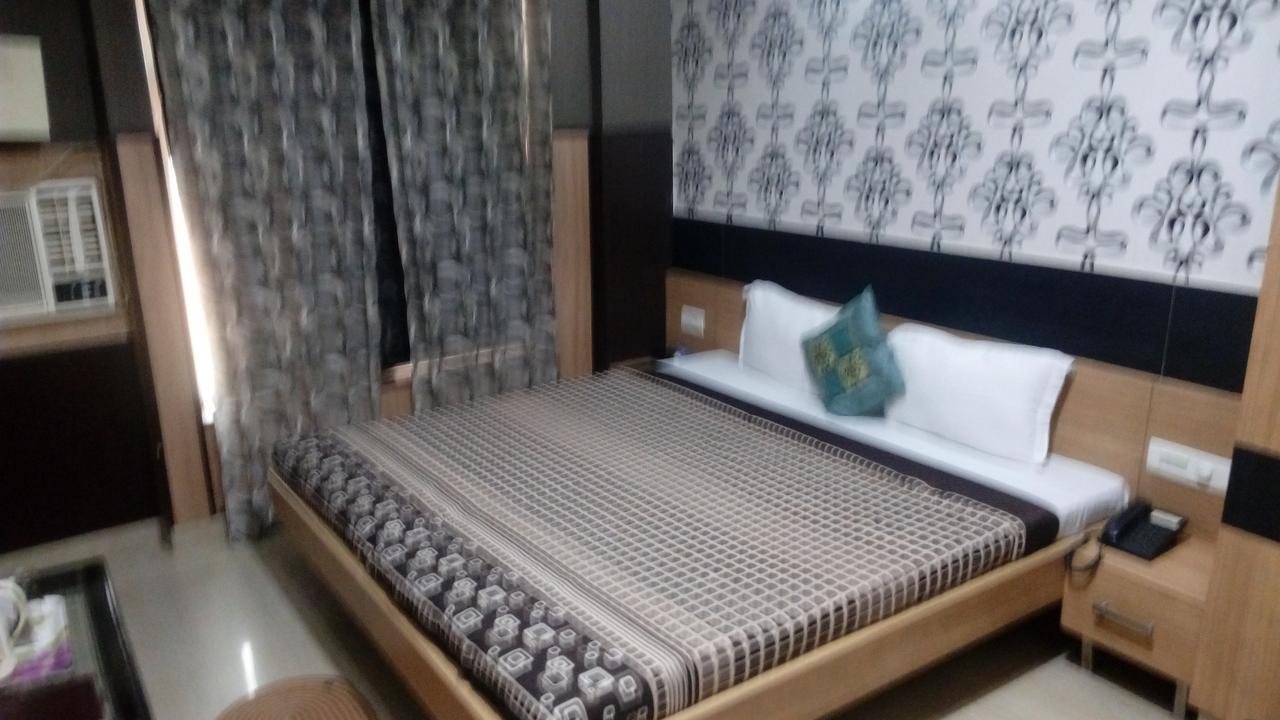 Hotel Desire Hisār Esterno foto