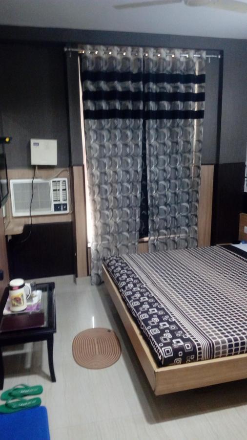 Hotel Desire Hisār Esterno foto