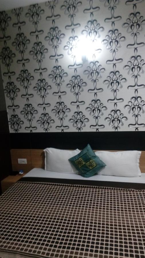 Hotel Desire Hisār Esterno foto