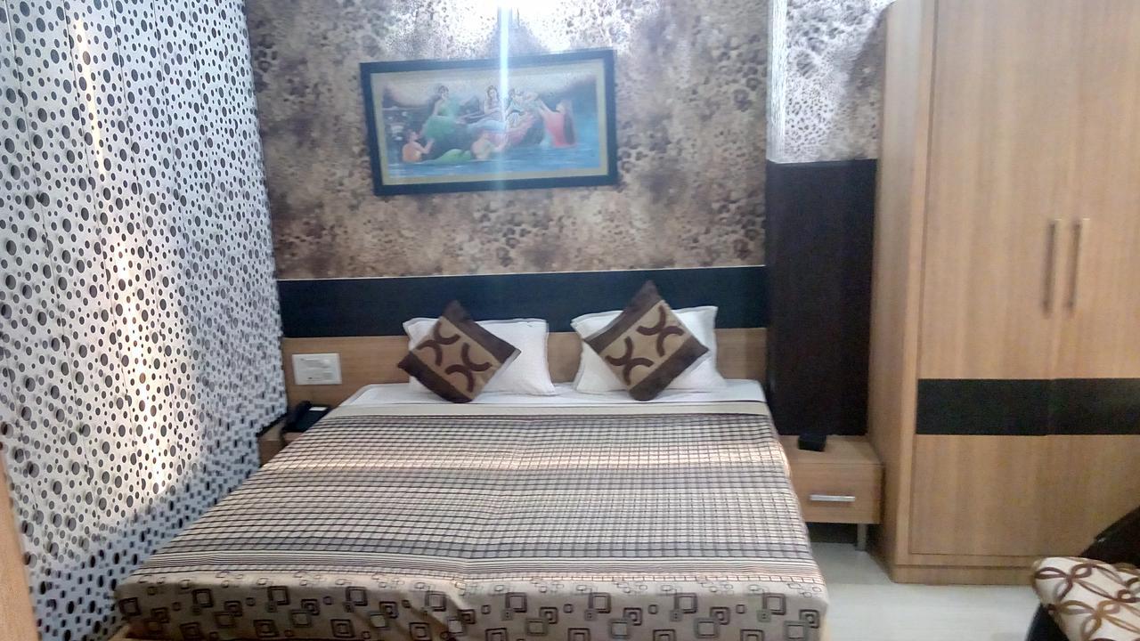 Hotel Desire Hisār Esterno foto