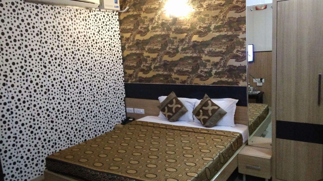 Hotel Desire Hisār Esterno foto
